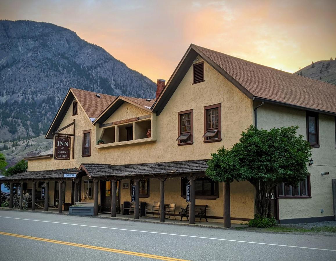 The Inn At Spences Bridge Екстериор снимка