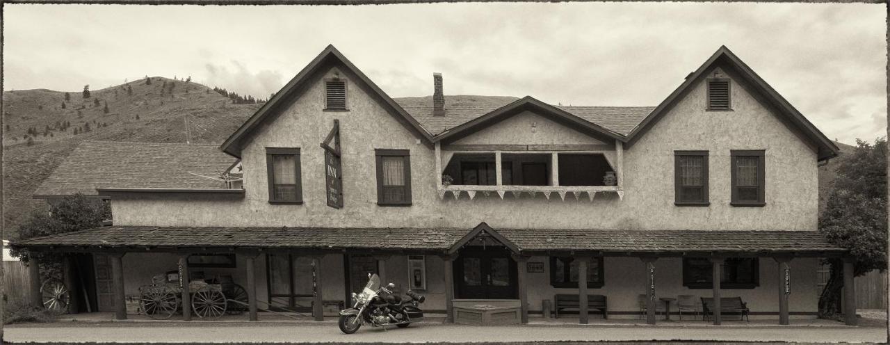 The Inn At Spences Bridge Екстериор снимка