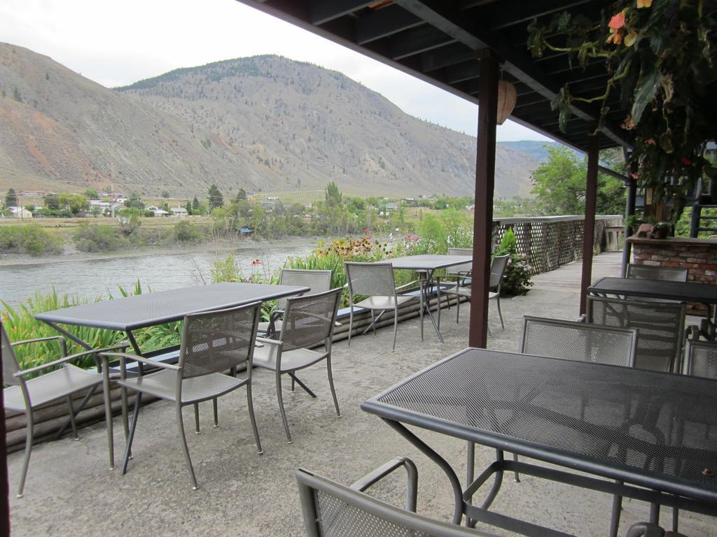 The Inn At Spences Bridge Екстериор снимка