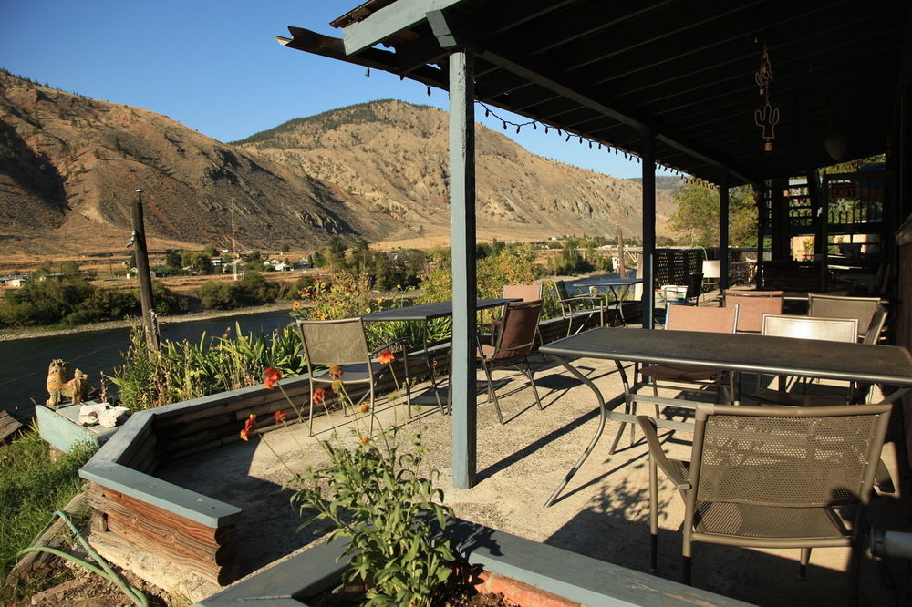 The Inn At Spences Bridge Екстериор снимка